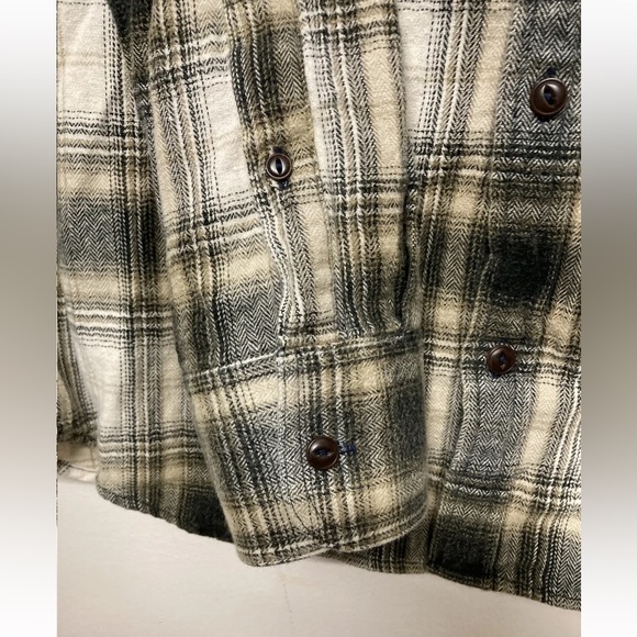 Flag & Anthem Mens Flannel Plaid Shirt Button Up Medium Cream White Black - Picture 8 of 12